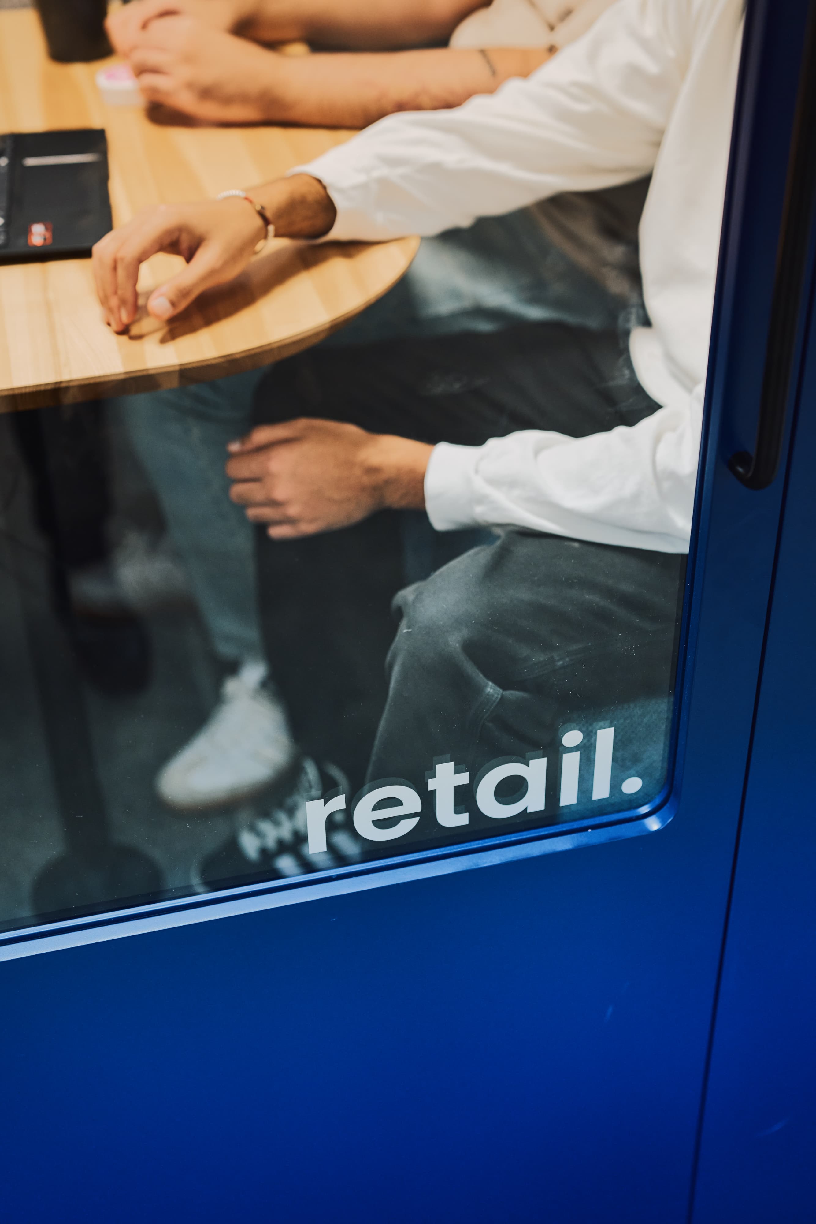 sticky-text-scroll-image